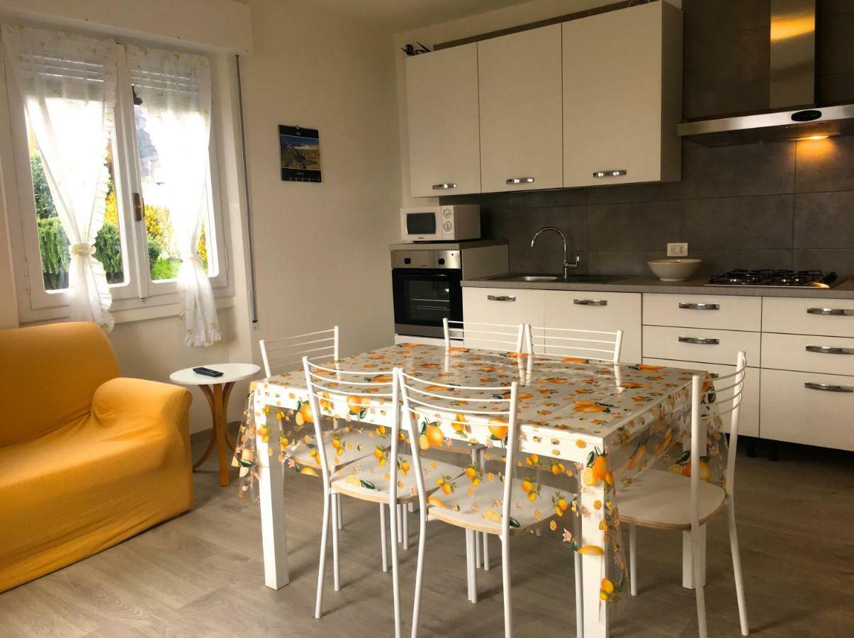 Vila Azalea Di Gigliola Ziello - "Casa Azalea" Cremia Exteriér fotografie