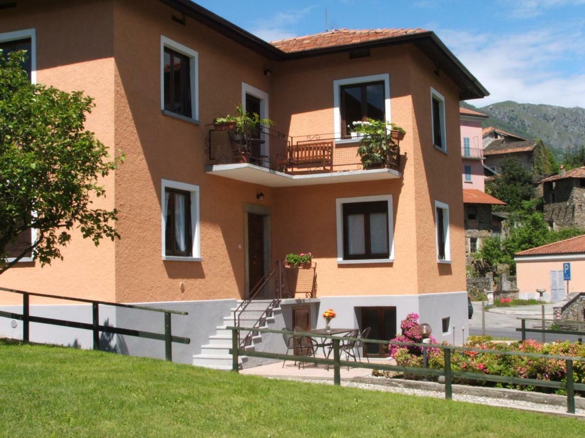 Vila Azalea Di Gigliola Ziello - "Casa Azalea" Cremia Exteriér fotografie